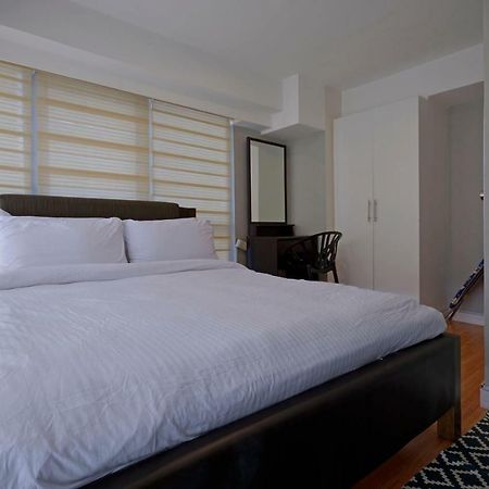 מנילה Victoria Soho Suites מראה חיצוני תמונה