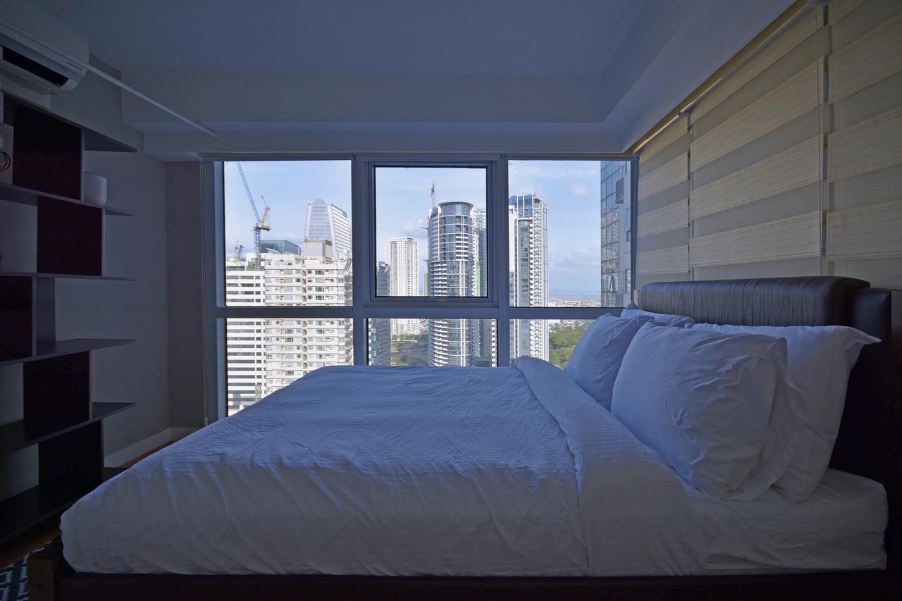 מנילה Victoria Soho Suites מראה חיצוני תמונה
