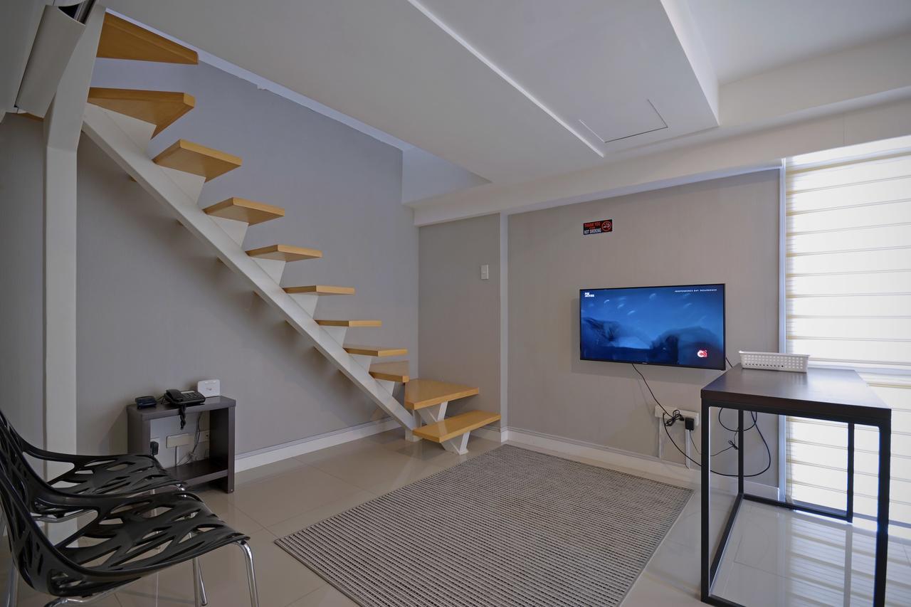מנילה Victoria Soho Suites מראה חיצוני תמונה