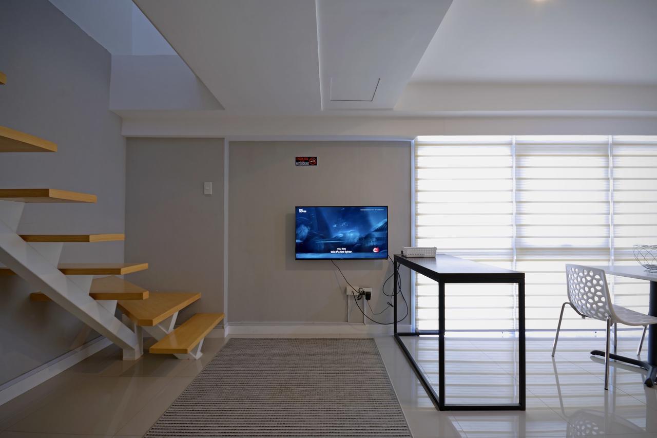 מנילה Victoria Soho Suites מראה חיצוני תמונה