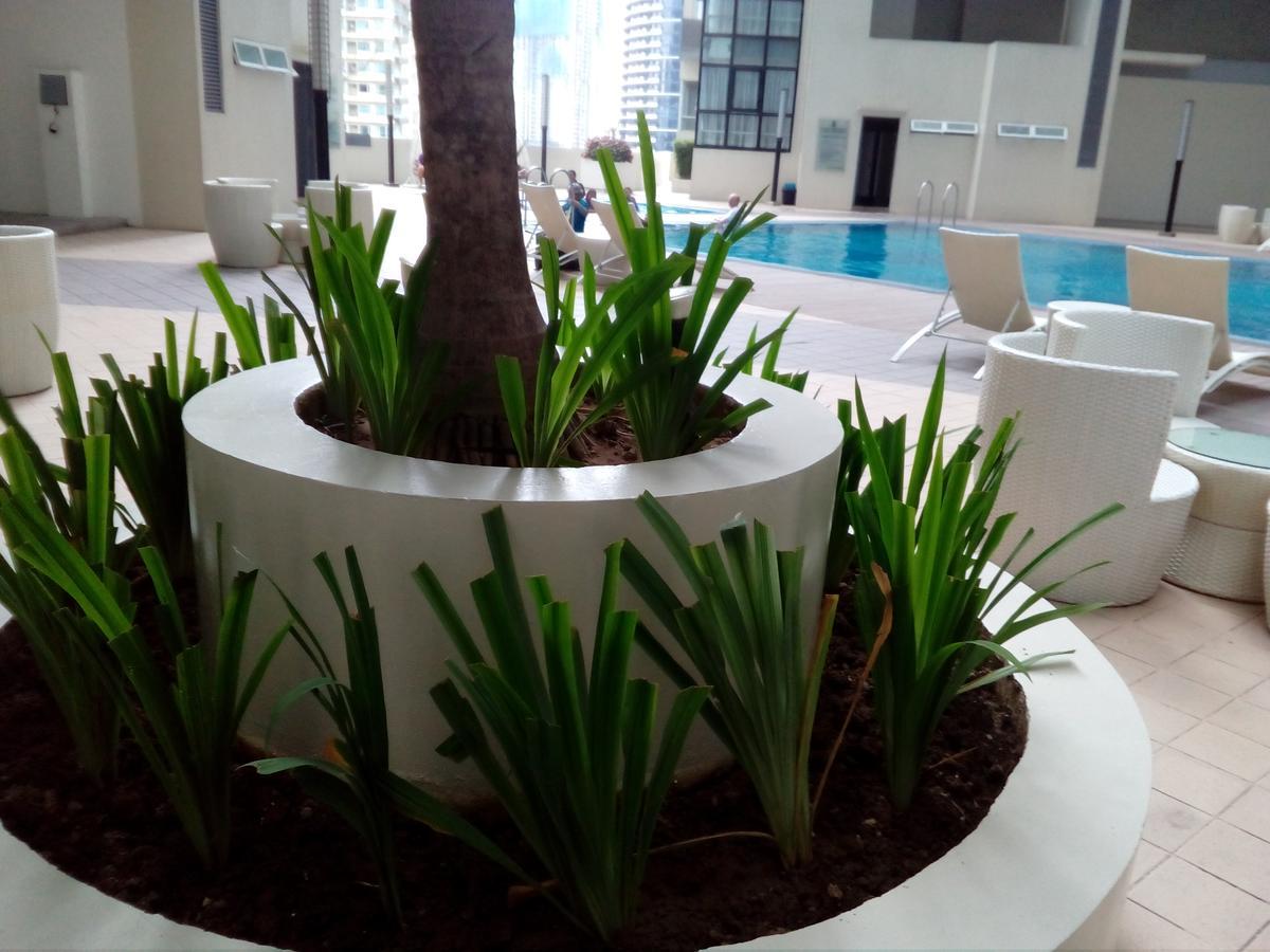 מנילה Victoria Soho Suites מראה חיצוני תמונה