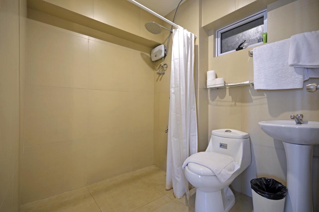 מנילה Victoria Soho Suites מראה חיצוני תמונה