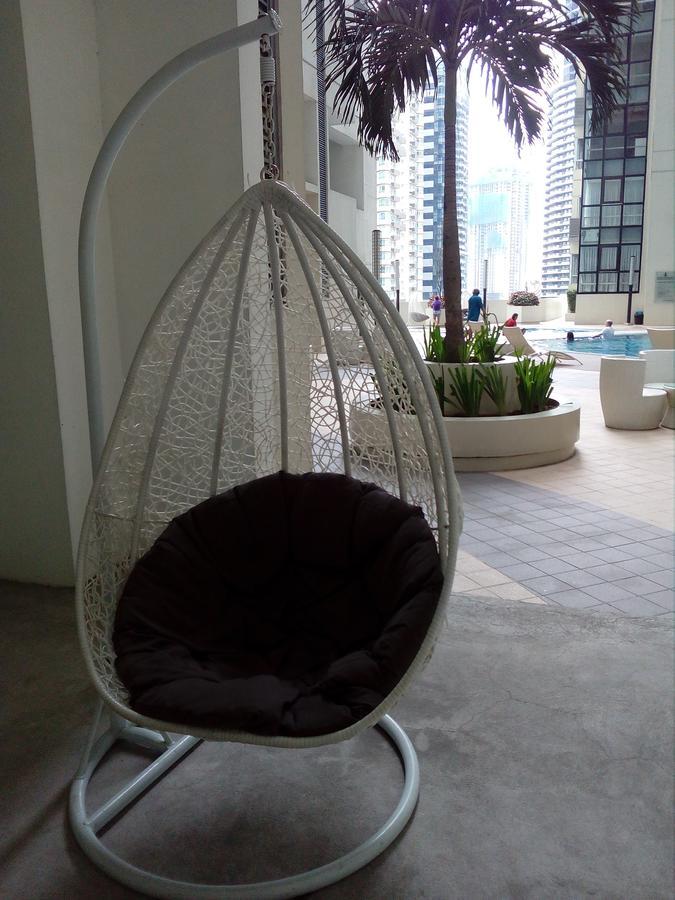 מנילה Victoria Soho Suites מראה חיצוני תמונה